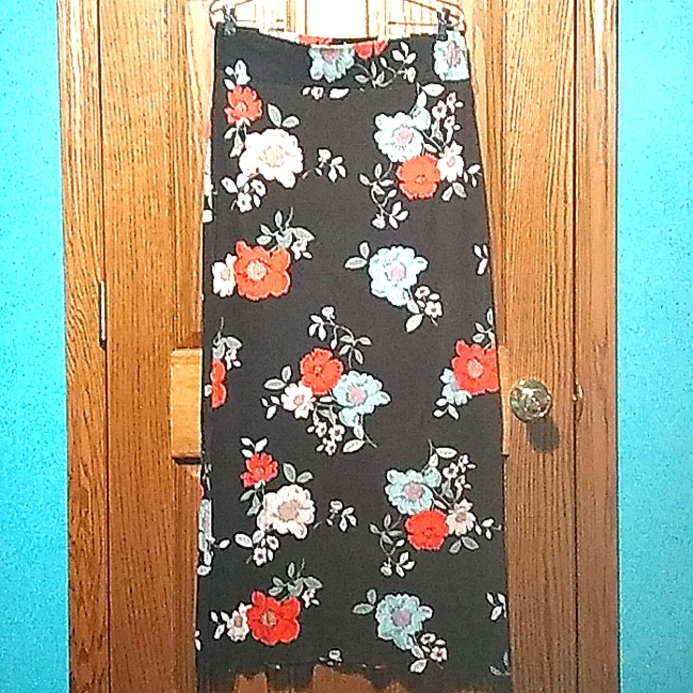 Maxi Ladies Skirt